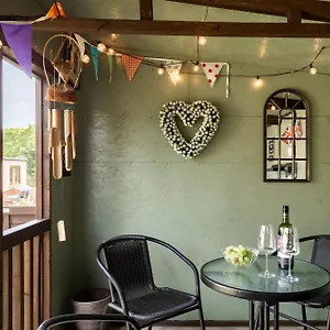  Holiday home Haven - With Garden And Summerhouse